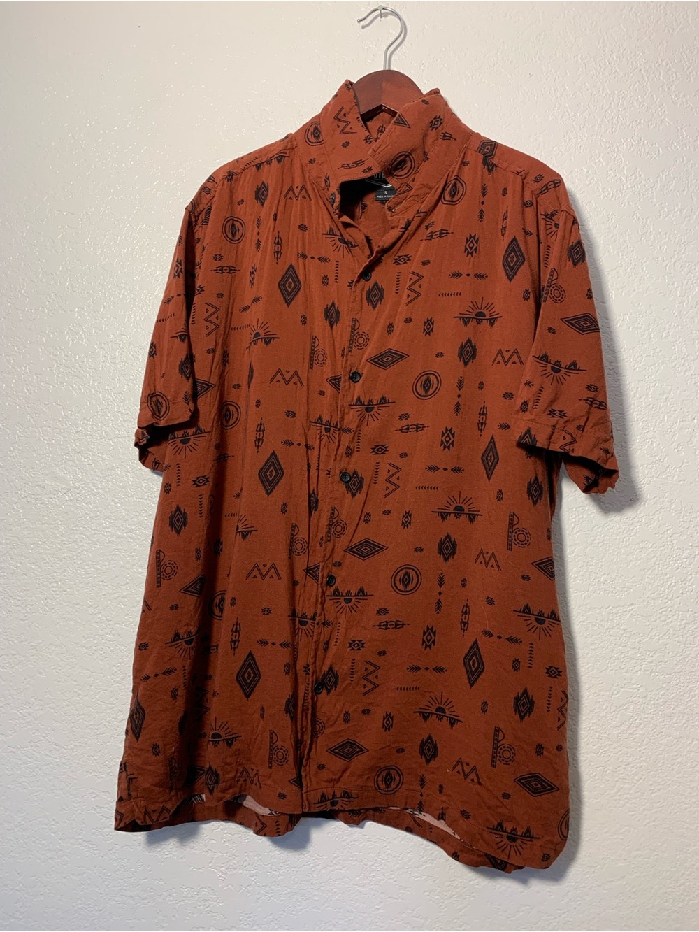 Gibson Trading Co. Short-Sleeve Button-Down with Black Geometric Print | S